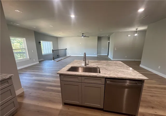 Photo 4 of Sale Pending at 916 Red Cedar Pl, Rogers, AR 72756 | MLS# 1358460 | Listing updated on 2026-10-21