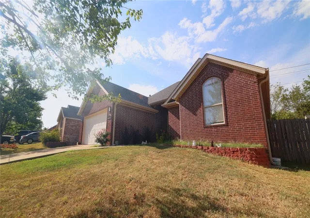 Photo 3 of Single family home for sale at 211 Necessary Dr, Rogers, AR 72758 | MLS# 1359725 | Listing updated on 2026-08-30
