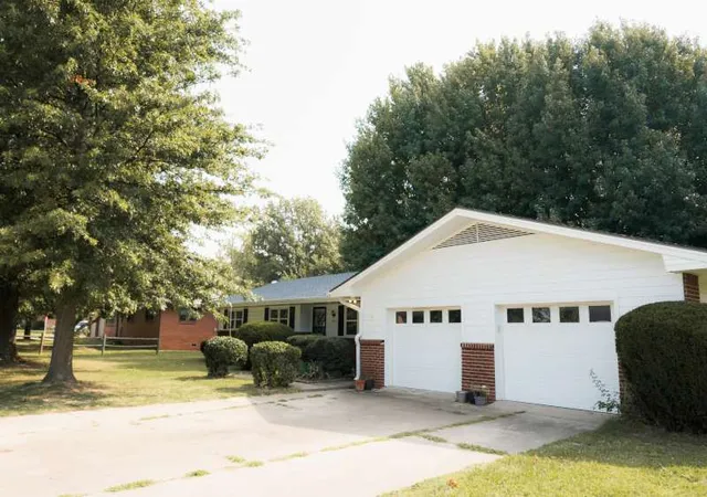 Photo 2 of Single family home for sale at 3107 S Turner, Springdale, AR 72764 | MLS# 1358603 | Listing updated on 2026-09-11