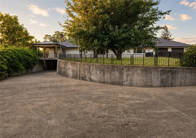 Photo 4 of Single family home for sale at 978 E Hwy 14, Lead Hill, AR 72644 | MLS# 1359727 | Listing updated on 2026-09-16