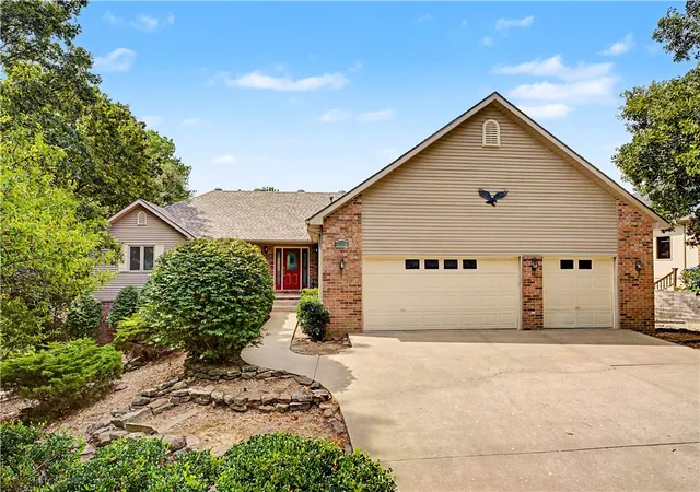 Photo 1 of Single family home for sale at 72 Mckenzie Dr, Bella Vista, AR 72715 | MLS# 1358145 | Listing updated on 2026-09-10
