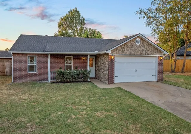 Photo 1 of Sale Pending at 3717 W Rozell St, Rogers, AR 72756 | MLS# 1359744 | Listing updated on 2026-09-03