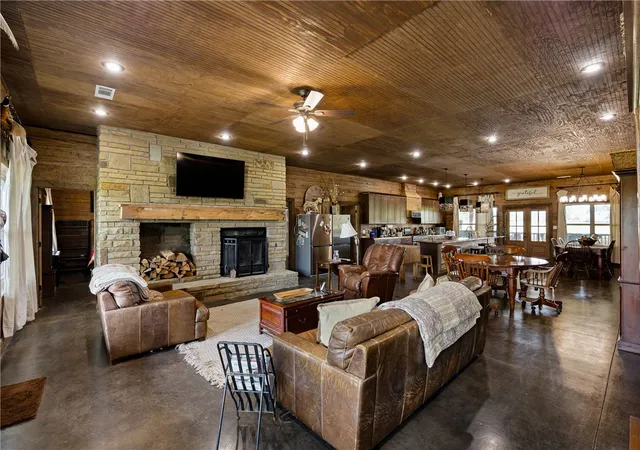 Photo 3 of Single family home for sale at 1050 Se 8th St, Atkins, AR 72823 | MLS# 1359823 | Listing updated on 2026-08-31
