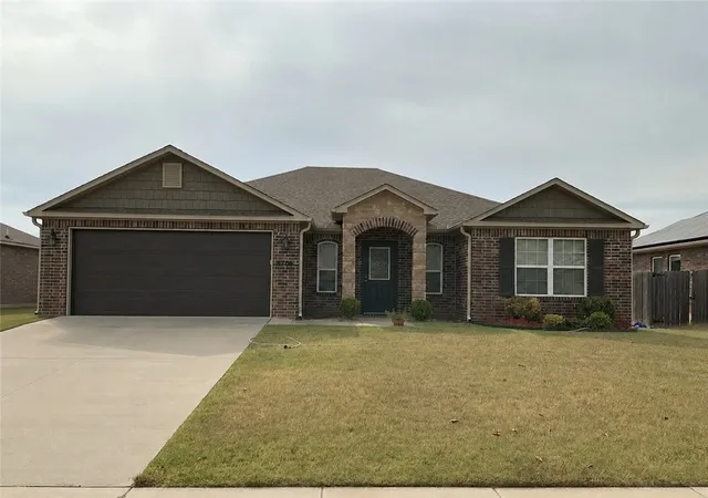 Photo 1 of Single family home for sale at 6706 Chestnut Hill Rd, Bentonville, AR 72713 | MLS# 1359777 | Listing updated on 2026-10-20