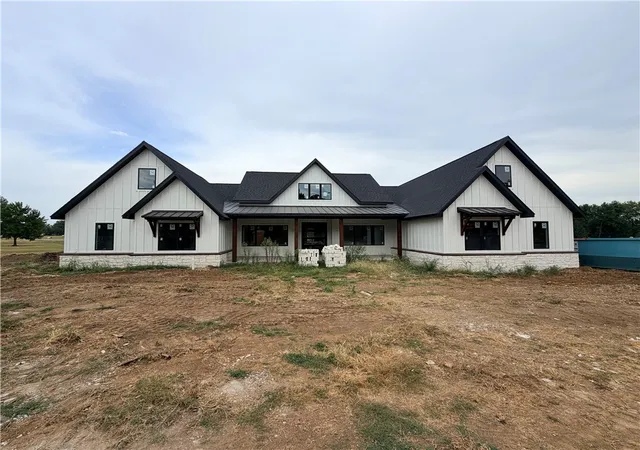 Photo 1 of Single family home for sale at 1707 Dogwood St, Siloam Springs, AR 72761 | MLS# 1359924 | Listing updated on 2026-09-04
