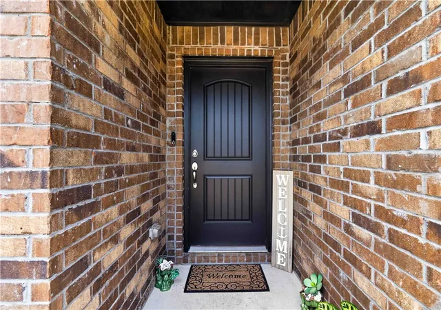 Photo 5 of Single family home for sale at 804 W Shane Ct, Siloam Springs, AR 72761 | MLS# 1359556 | Listing updated on 2026-08-30