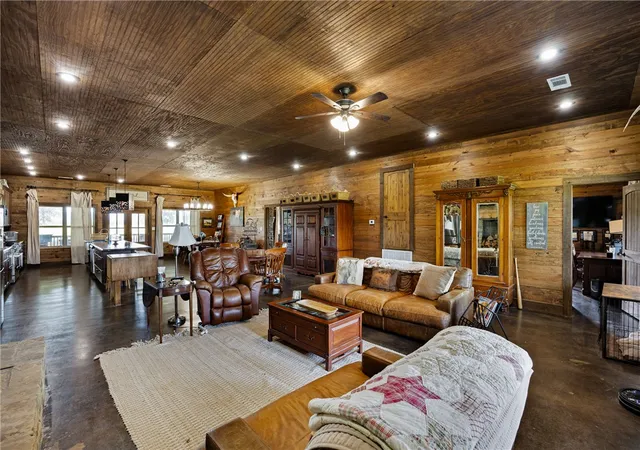 Photo 4 of Single family home for sale at 1050 Se 8Th, Atkins, AR 72823 | MLS# 1359964 | Listing updated on 2026-08-31
