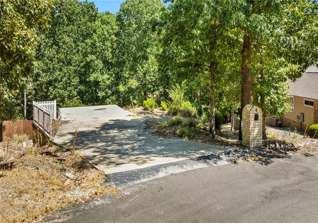 Photo 1 of Sale Pending at 5 Swallow Ln, Bella Vista, AR 72714 | MLS# 1359983 | Listing updated on 2026-09-04