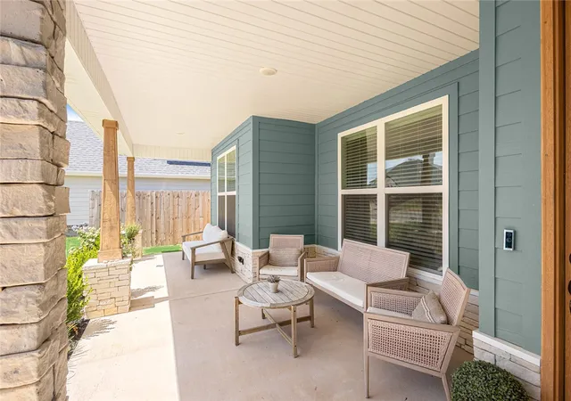 Photo 3 of Single family home for sale at 1140 Red Maple St, Centerton, AR 72719 | MLS# 1359956 | Listing updated on 2026-10-20