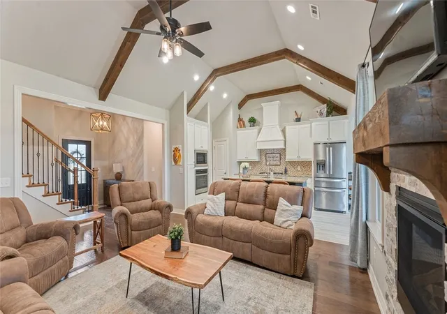 Photo 3 of Sale Pending at 18399 Phelps Cir, Fayetteville, AR 72704 | MLS# 1359152 | Listing updated on 2026-09-05