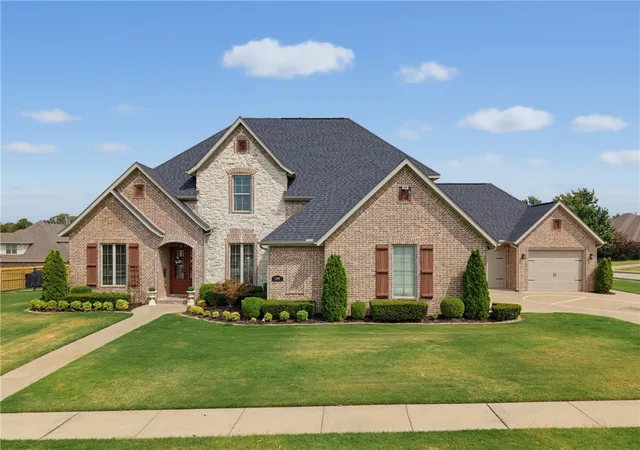 Photo 2 of Single family home for sale at 1291 Edinburgh Loop, Elm Springs, AR 72762 | MLS# 1360034 | Listing updated on 2026-09-11