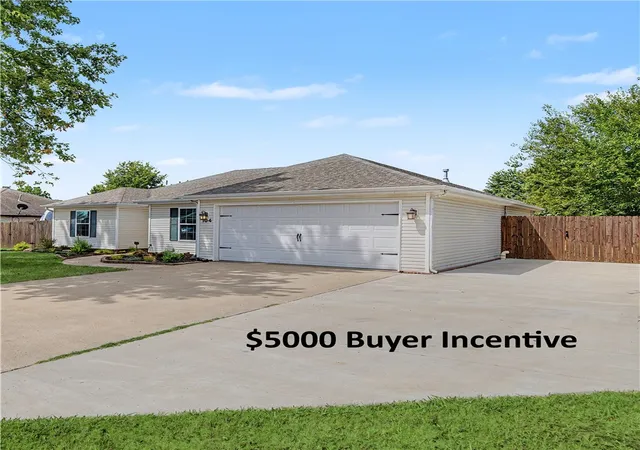 Photo 1 of Single family home for sale at 104 N Michael St, Lowell, AR 72745 | MLS# 1359785 | Listing updated on 2026-09-08