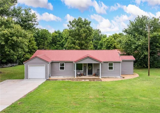 Photo 1 of Single family home for sale at 3216 Salmon Ln, Harrison, AR 72601 | MLS# 1360065 | Listing updated on 2026-10-05