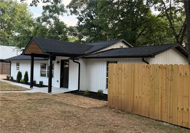 Photo 2 of Single family home for sale at 85 Bois D Arc St, Farmington, AR 72730 | MLS# 1360011 | Listing updated on 2026-08-31