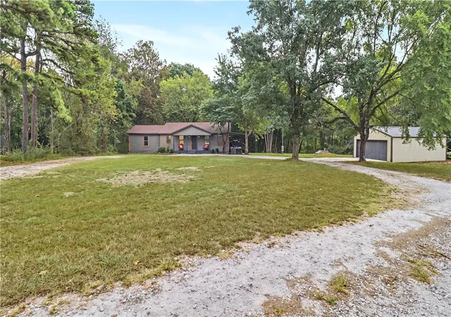 Photo 3 of Sale Pending at 2460 Terra Ln, Tontitown, AR 72762 | MLS# 1359866 | Listing updated on 2026-09-22