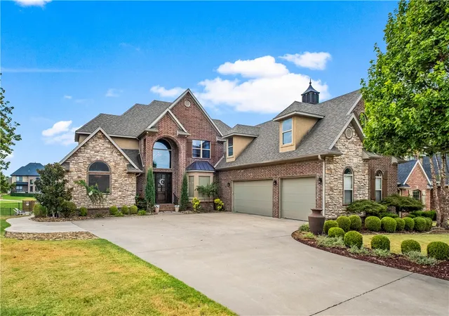 Photo 1 of Single family home for sale at 6331 W Valley View Rd, Rogers, AR 72758 | MLS# 1360087 | Listing updated on 2026-09-10