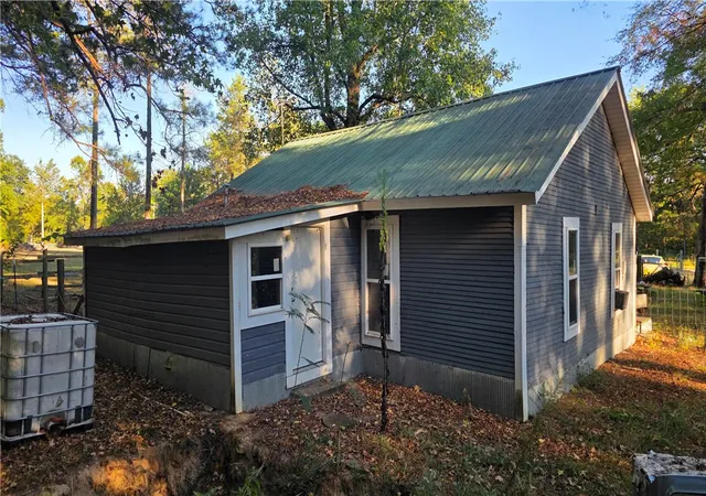 Photo 3 of Sale Pending at 112 Hwy 314, Plainview, AR 72857 | MLS# 1359812 | Listing updated on 2026-09-22