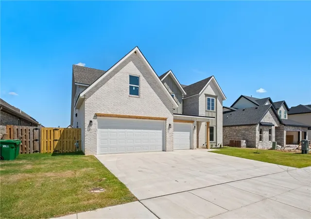 Photo 2 of Single family home for sale at 1860 Peacock Rd, Centerton, AR 72719 | MLS# 1360165 | Listing updated on 2026-09-08