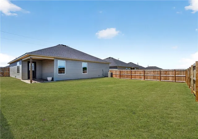 Photo 3 of Single family home for sale at 1716 Ace Ave, Gentry, AR 72734 | MLS# 1360129 | Listing updated on 2026-09-18