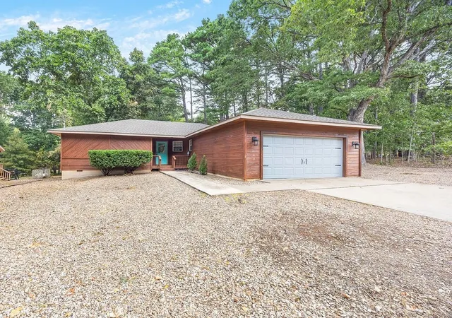 Photo 1 of Sale Pending at 7 Mansfield Dr, Bella Vista, AR 72714 | MLS# 1360107 | Listing updated on 2026-09-07