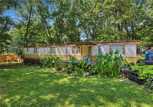 Photo 1 of Sale Pending at 1125 Hallack Ln, Pea Ridge, AR 72751 | MLS# 1359921 | Listing updated on 2026-09-02