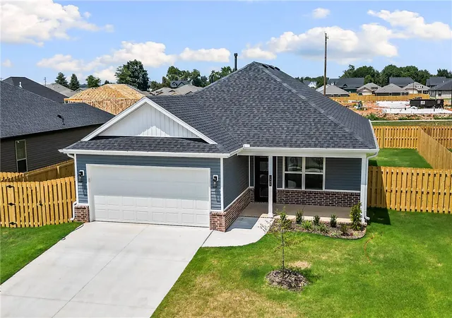 Photo 2 of Single family home for sale at 1816 Bugg St, Pea Ridge, AR 72751 | MLS# 1360266 | Listing updated on 2026-10-05