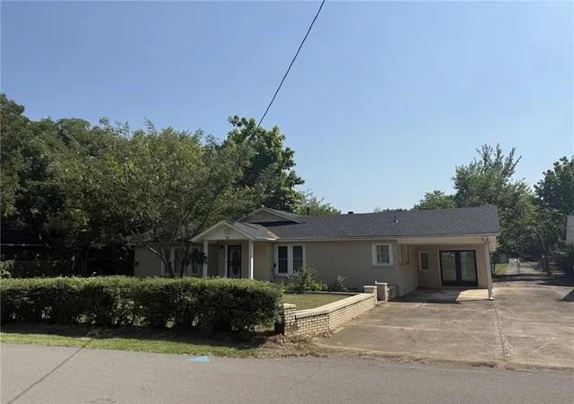 Photo 2 of Single family home for sale at 505 N Carter St, Clarksville, AR 72830 | MLS# 1360277 | Listing updated on 2026-09-02