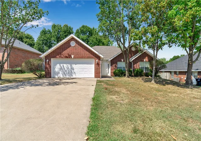 Photo 1 of Sale Pending at 4906 Hawthorne Wy, Springdale, AR 72762 | MLS# 1360238 | Listing updated on 2026-08-29