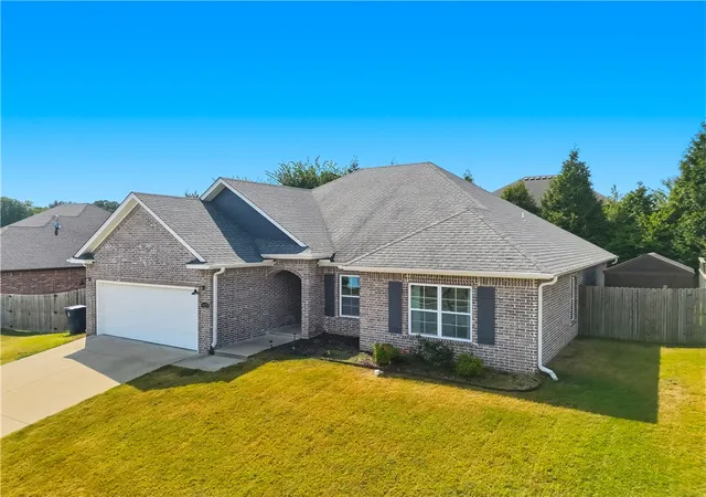Photo 2 of Single family home for sale at 1421 Colonel Mcneil Dr, Prairie Grove, AR 72753 | MLS# 1360339 | Listing updated on 2026-08-28