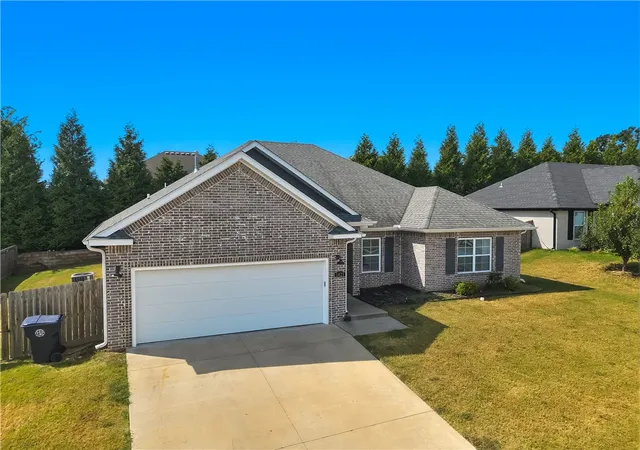 Photo 3 of Single family home for sale at 1421 Colonel Mcneil Dr, Prairie Grove, AR 72753 | MLS# 1360339 | Listing updated on 2026-08-28