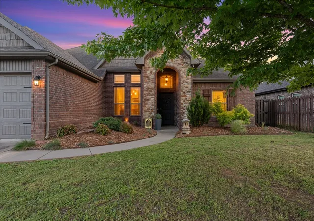 Photo 3 of Single family home for sale at 1706 Ne Chaucer St, Bentonville, AR 72712 | MLS# 1360200 | Listing updated on 2026-09-25