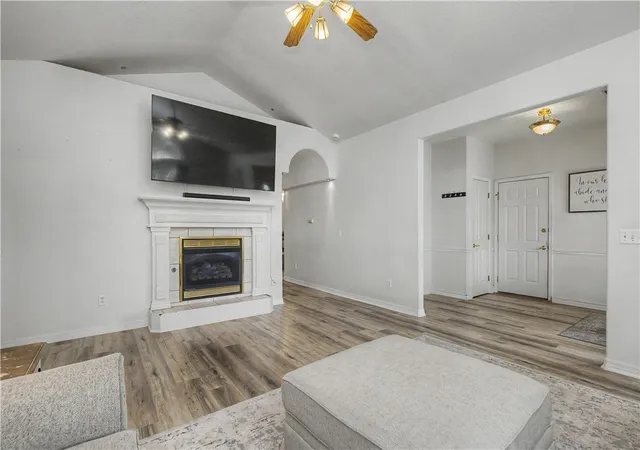Photo 4 of Single family home for sale at 326 Northcrest Ave, Lowell, AR 72745 | MLS# 1360351 | Listing updated on 2026-08-30