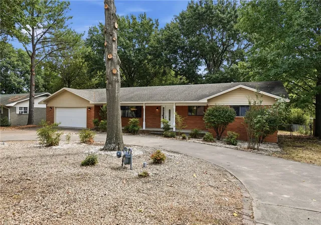 Photo 2 of Single family home for sale at 2395 Mount Olive St, Siloam Springs, AR 72761 | MLS# 1360341 | Listing updated on 2026-08-28