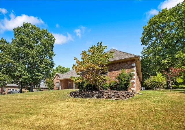 Photo 3 of Single family home for sale at 9421 Mountain Lake Dr, Rogers, AR 72756 | MLS# 1360331 | Listing updated on 2026-09-03
