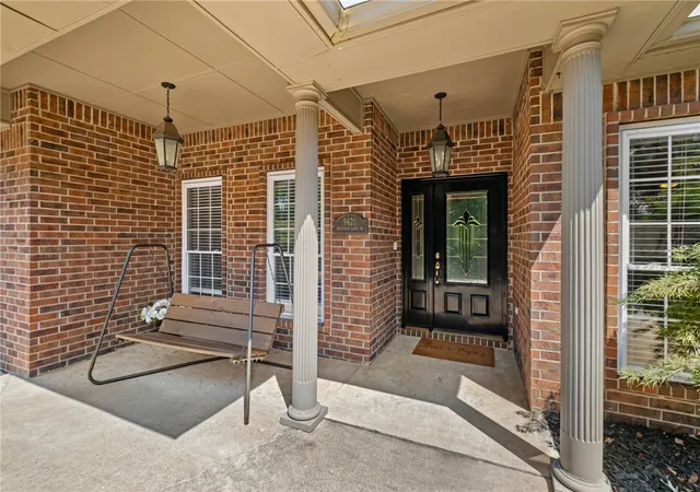 Photo 4 of Single family home for sale at 9421 Mountain Lake Dr, Rogers, AR 72756 | MLS# 1360331 | Listing updated on 2026-09-03
