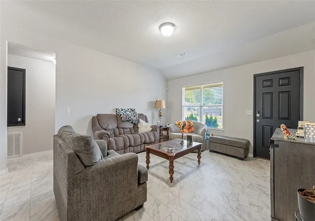 Photo 3 of Single family home for sale at 825 Nw 67th Ave, Bentonville, AR 72713 | MLS# 1359835 | Listing updated on 2026-09-13