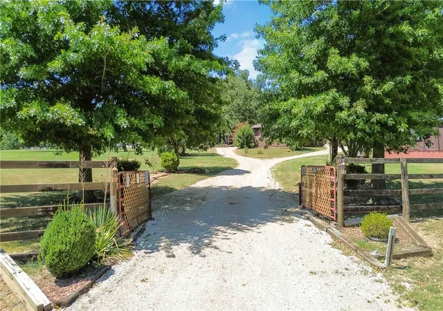 Photo 3 of Manufactured home for sale at 15029 Little Henry Cir, Garfield, AR 72732 | MLS# 1360205 | Listing updated on 2026-09-10