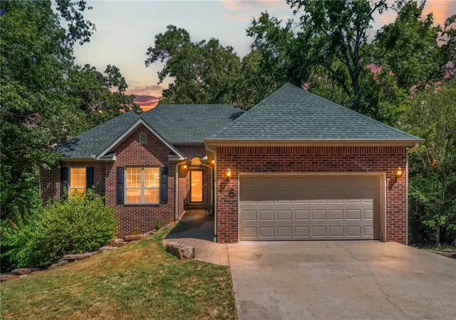 Photo 1 of Single family home for sale at 6 Burns Cir, Bella Vista, AR 72714 | MLS# 1360257 | Listing updated on 2026-10-06