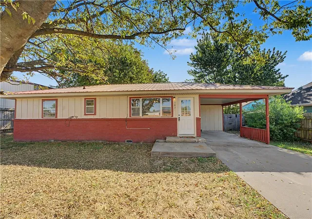 Photo 3 of Single family home for sale at 183 Casteel Ln, Springdale, AR 72764 | MLS# 1360404 | Listing updated on 2026-09-04