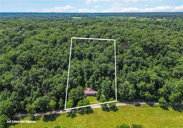 Photo 1 of Single family home for sale at 8173 Spanker Creek Rd, Bentonville, AR 72712 | MLS# 1359830 | Listing updated on 2026-08-28