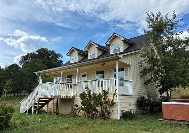 Photo 1 of Single family home for sale at 1212 E Aspen Ln, Russellville, AR 72802 | MLS# 1359039 | Listing updated on 2026-08-28