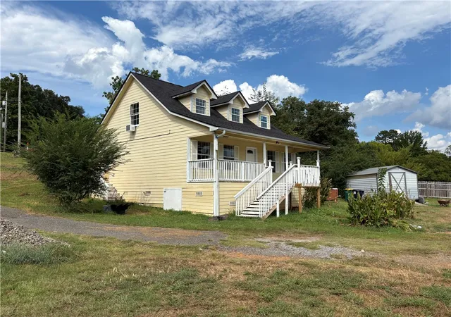 Photo 2 of Single family home for sale at 1212 E Aspen Ln, Russellville, AR 72802 | MLS# 1359039 | Listing updated on 2026-08-28