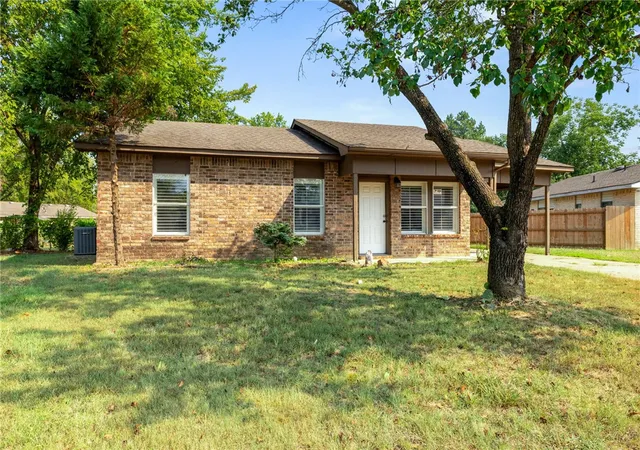 Photo 1 of Single family home for sale at 102 Chippewa Trl, Greenwood, AR 72936 | MLS# 1360427 | Listing updated on 2026-10-15