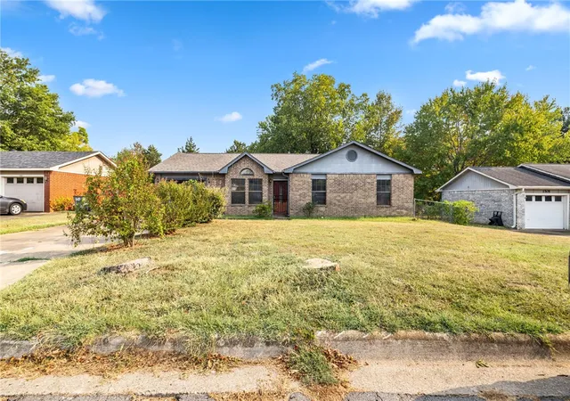 Photo 3 of Single family home for sale at 1503 Grand Oak Dr, Greenwood, AR 72936 | MLS# 1360431 | Listing updated on 2026-08-29