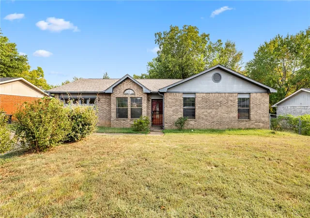 Photo 3 of Single family home for sale at 1503 Grand Oak Dr, Greenwood, AR 72936 | MLS# 1360431 | Listing updated on 2026-10-15