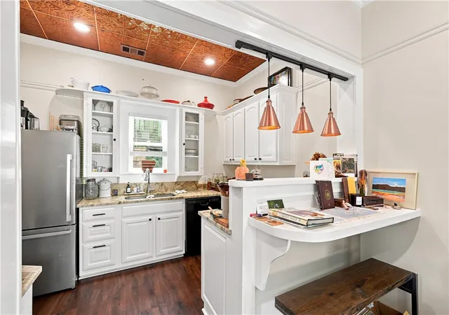 Photo 4 of Single family home for sale at 8 Owen St, Eureka Springs, AR 72632 | MLS# 1360340 | Listing updated on 2026-08-29