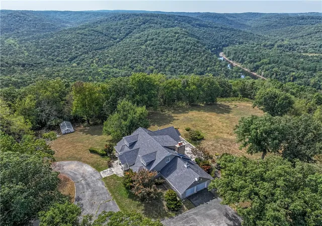 Photo 4 of Single family home for sale at 180 County Road 107, Eureka Springs, AR 72632 | MLS# 1360334 | Listing updated on 2026-10-27