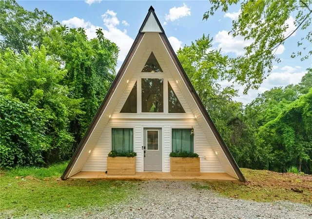 Photo 1 of Single family home for sale at 13970 Cloverdale Rd, Rogers, AR 72756 | MLS# 1360280 | Listing updated on 2026-09-05