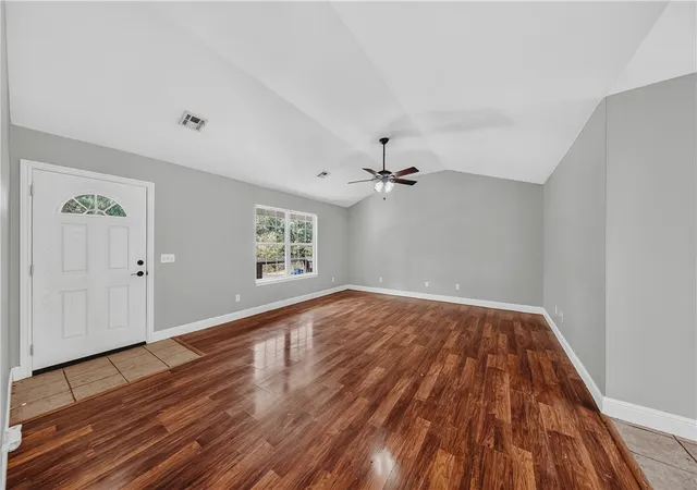 Photo 4 of Single family home for sale at 3 Shere Ln, Bella Vista, AR 72714 | MLS# 1358539 | Listing updated on 2026-10-28