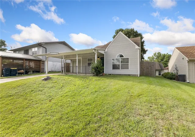 Photo 2 of Single family home for sale at 606 N Village Inn Rd, Harrison, AR 72601 | MLS# 1360408 | Listing updated on 2026-08-29
